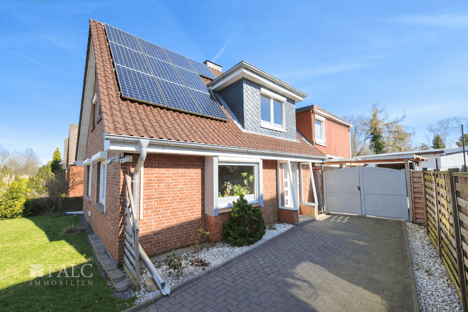Immobilie in Weddingstedt - Einfamilienhaus mit großem Grundstück und Nebengebäuden in Weddingstedt - Bild 3