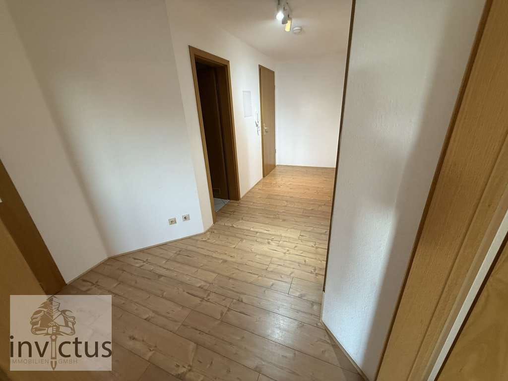Immobilie in Niedernhall - Helle 3-Zimmer-Wohnung mit Weitblick in ruhiger Lage – Niedernhall, Giebelheide 2 - Bild 1