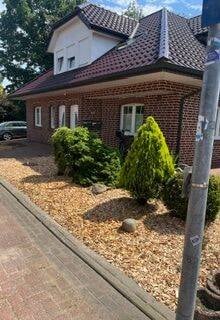 Immobilie in Berge - Großzügiges Wohnhaus mit zwei Wohneinheiten, Garten, Garage und starker Energieeffizienz in Berge - Bild 1
