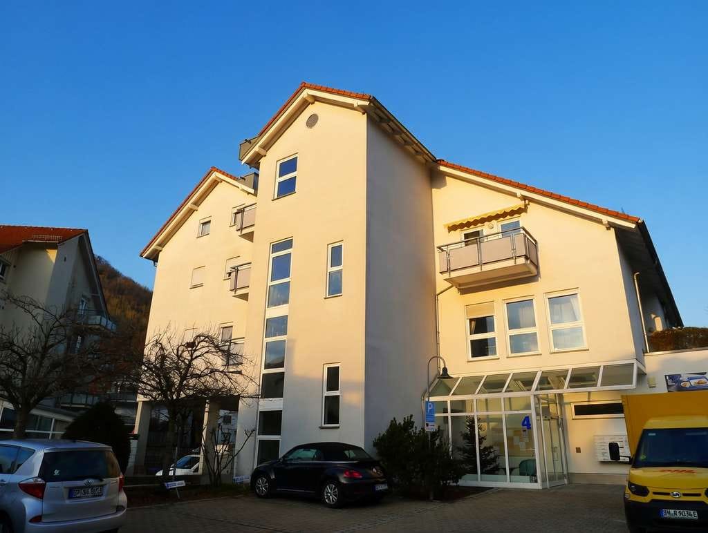 Immobilie in Bad Überkingen - Großzügige Seniorenwohnung mit schöner Terrasse - Bild 2