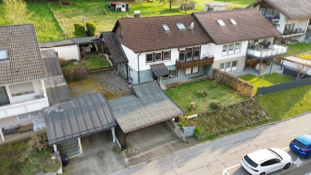 Immobilie in Wembach - Vielseitiges Wohnglück: DHH mit Einliegerwohnung im Wiesental - Bild 0