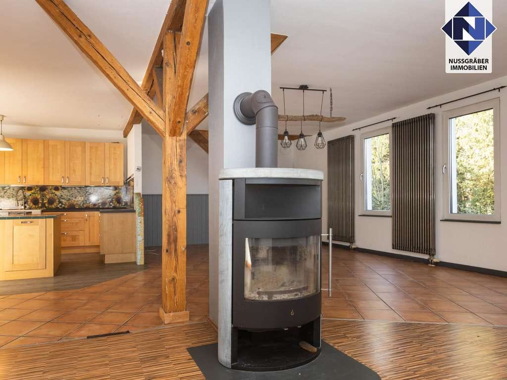 Immobilie in Wernau (Neckar) - Individuell - großzügige Doppelhaushälfte mit großem Wohnbereich und Wellness-Bad - Bild 0