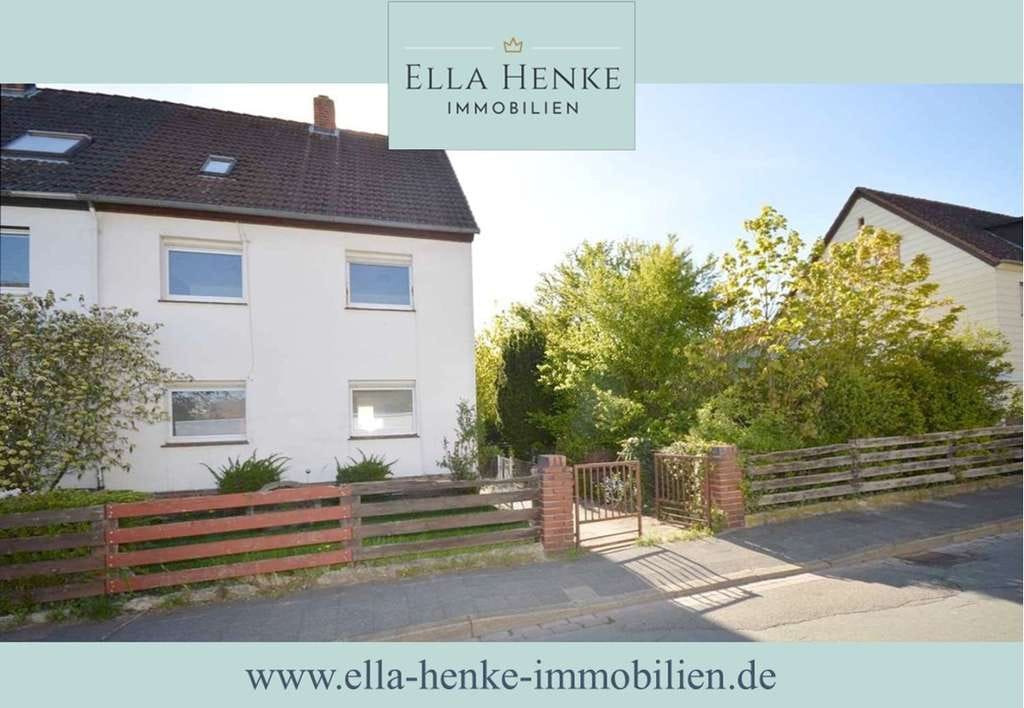 Immobilie in Helmstedt - Gemütliche Doppelhaushälfte zum Modernisieren mit 6 Zimmern und 2 Bädern. - Bild 0