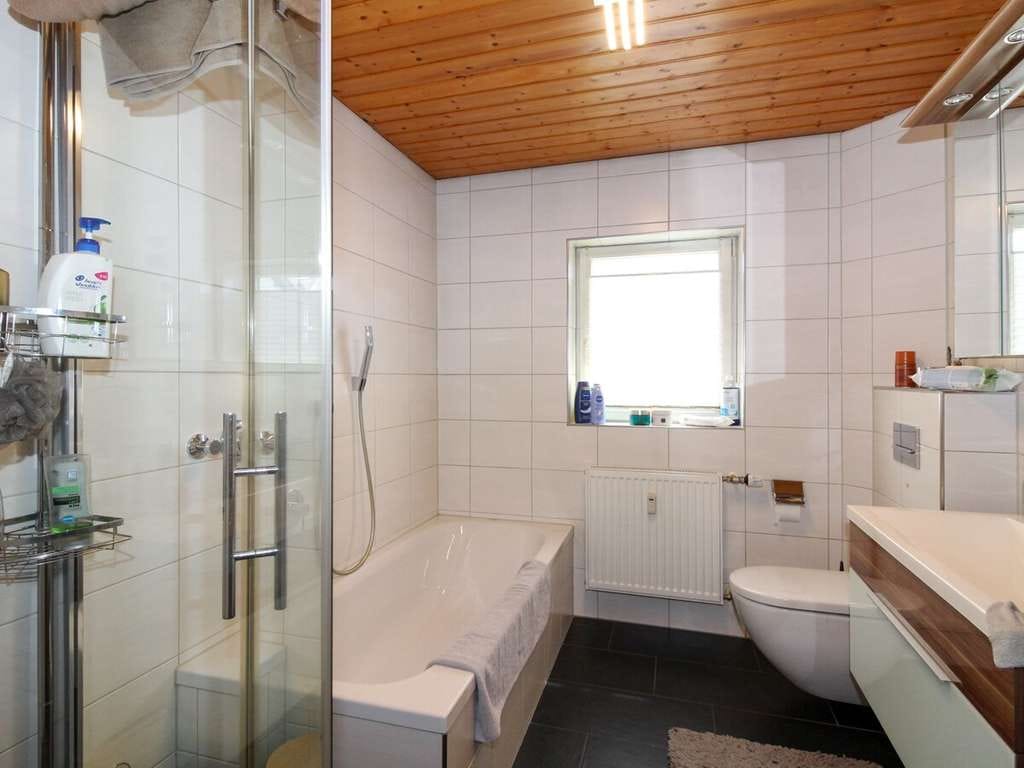 Immobilie in Neuhof - Großzügiges und gepflegtes 3-Familienhaus in Hattenhof - Bild 4