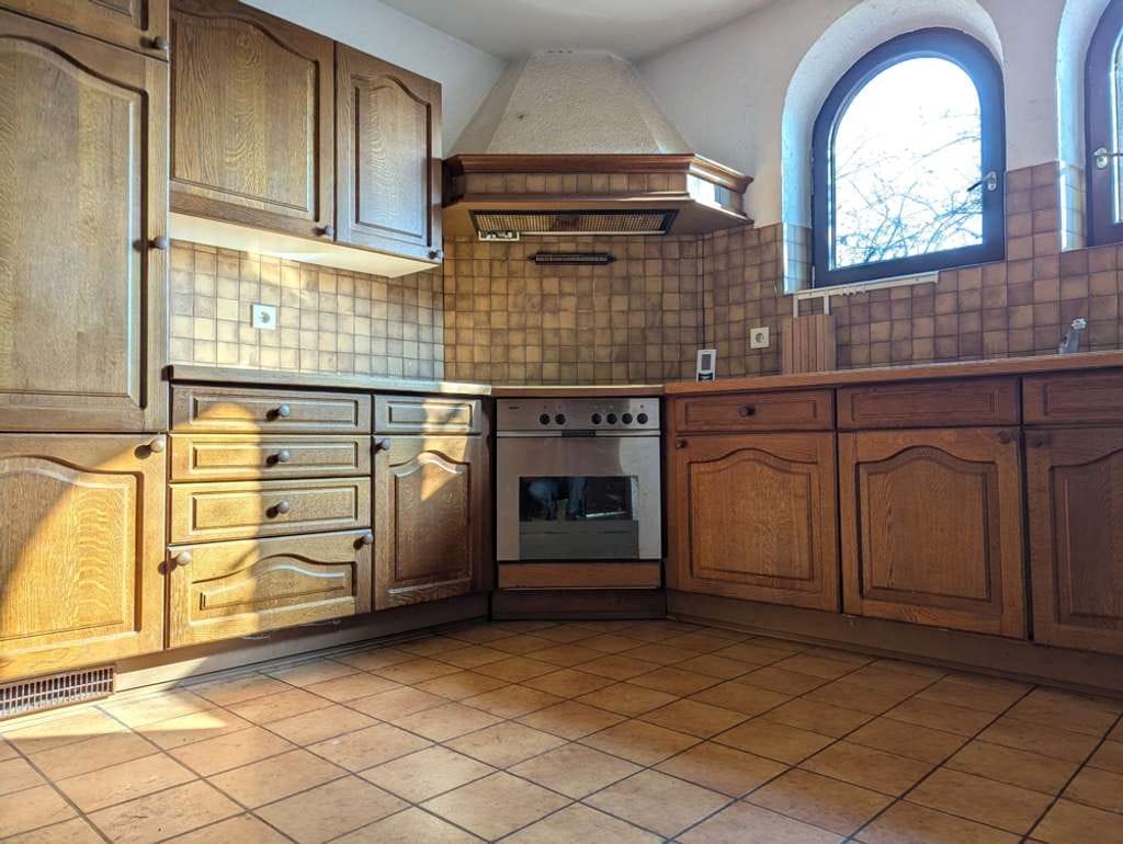 Immobilie in Baunach - Großzügiges Zweifamilienhaus mit ca. 1.720 m² Grundstück und viel Potenzial - Bild 4