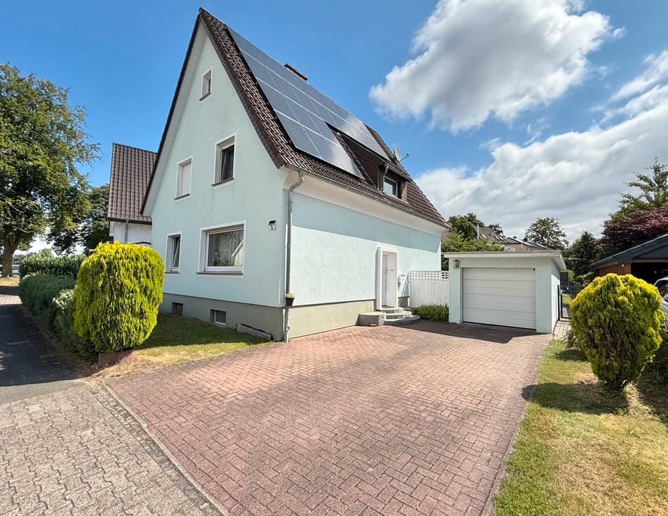 Immobilie in Ennigerloh - Vielseitiges Einfamilienhaus mit PV-Anlage – direkt am Erholungsgebiet Stavernbusch - Bild 0