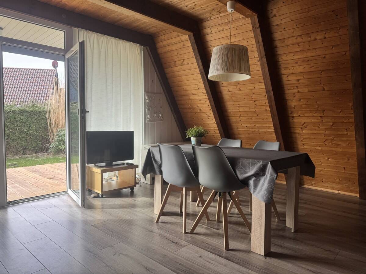 Immobilie in Butjadingen - Nur 300m zum Meer! Ihr gepflegtes und voll möbliertes Ferienhaus an der Nordsee - Bild 4