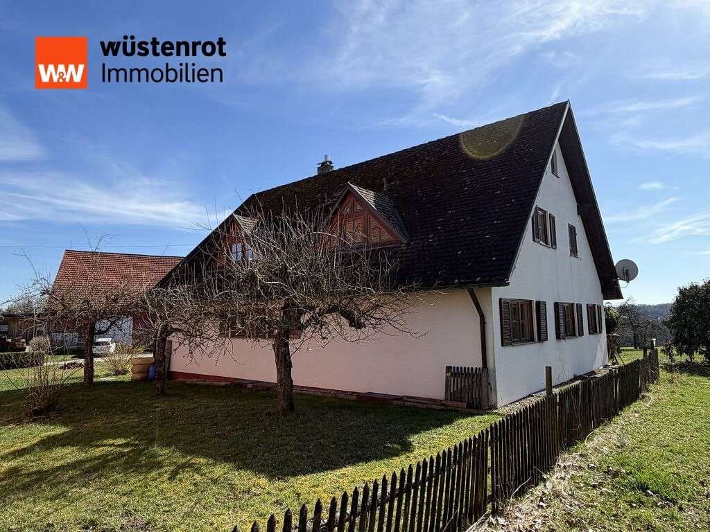 Immobilie in Sulzbach-Laufen - Einzigartiges Anwesen in herrlicher Natur – Landhaus mit 8 Hektar ideal für Pferdehaltung, Hobby ode - Bild 3