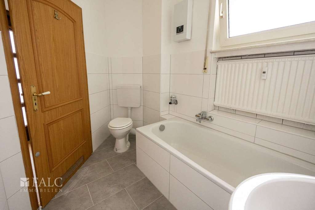 Immobilie in Heiligenhaus - Ihr neues Zuhause nach Maß – 3 Zimmer, Balkon & bereits erneuertes Bad - Bild 4