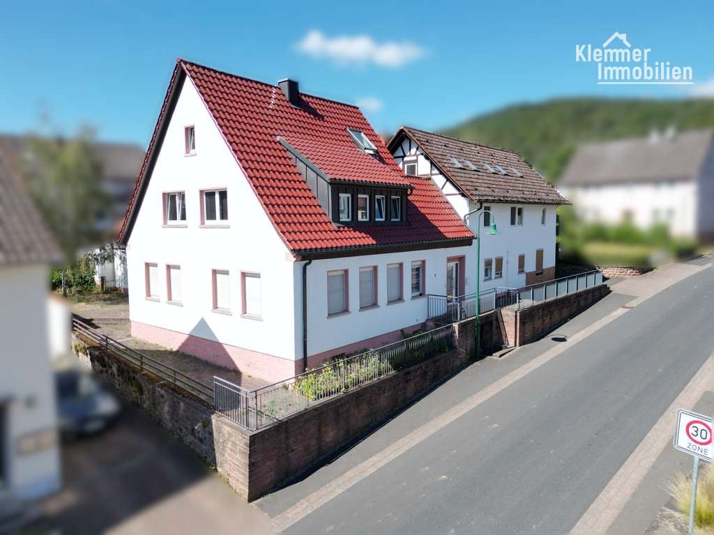 Immobilie in Neuendorf - Mehrfamilienhaus mit 11 Wohneinheiten - Komplett vermietet - Bild 0