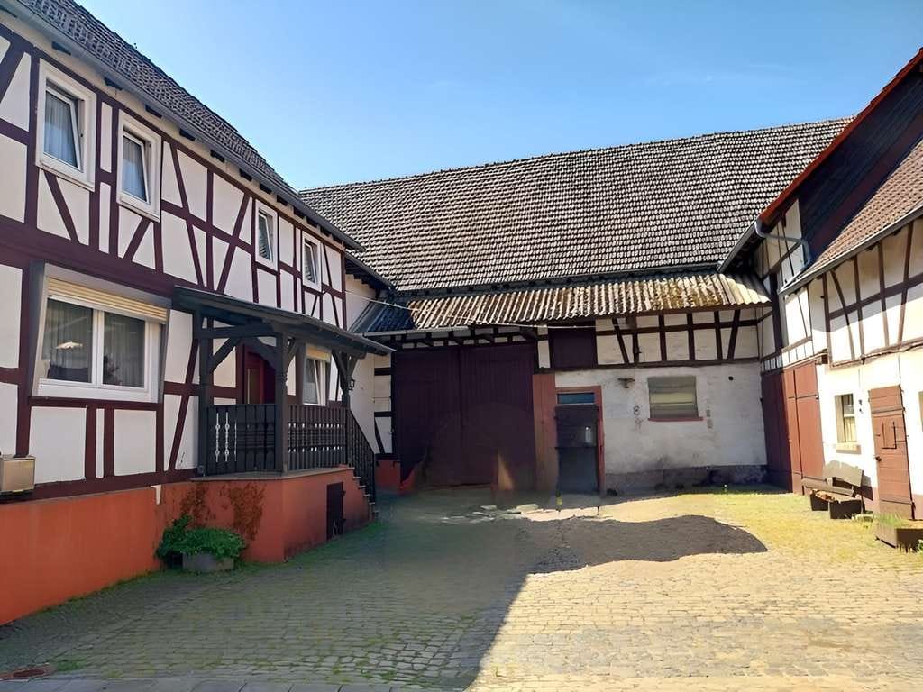 Immobilie in Nidda - Einfamilienhaus mit Scheune in Nidda-Fauerbach - Bild 2