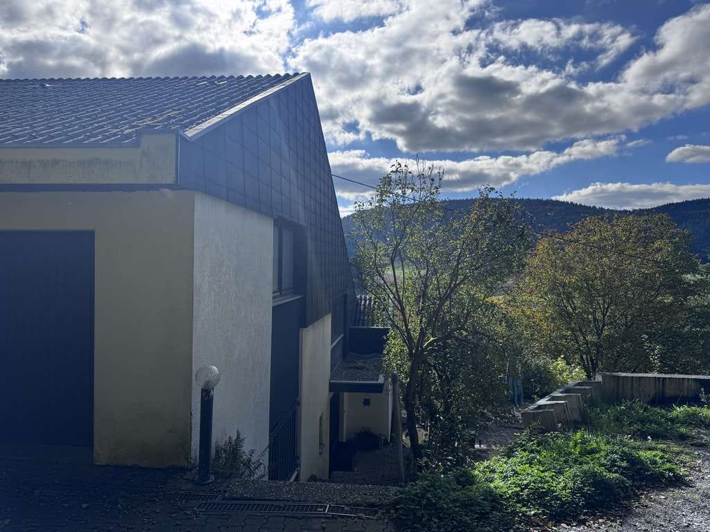 Immobilie in Buchen (Odenwald) - Villa buchen Hettigenbeuren  Odenwald Mühlental - Bild 1