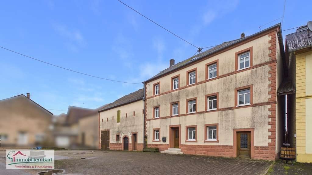 Immobilie in Perl - GRENZE L-SCHENGEN: BAUERNHAUS MIT GROßEN NEBENGEBÄUDEN IN PERL-BORG! - Bild 1