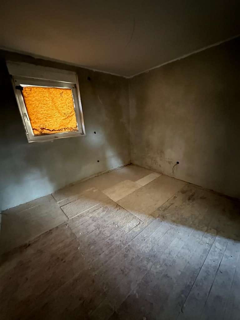 Immobilie in Eichenbühl - Charmante EG-Wohnung mit historischem Flair & Gestaltungsmöglichkeiten - Bild 2