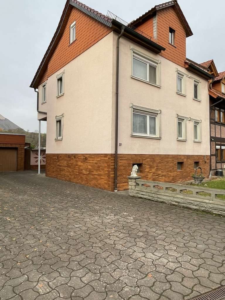 Immobilie in Heringen - Charmantes Einfamilienhaus mit großem Garten, Doppelgarage - Bild 1