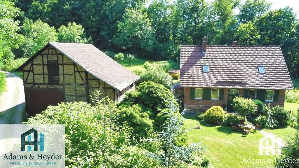 Immobilie in Sontra - Ehemaliges Forsthaus in Alleinlage zwischen Sontra & Eschwege mit 3.750qm Grundstück - Bild 1