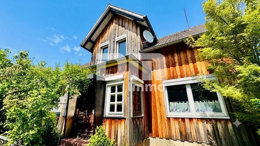 Immobilie in Bad Gandersheim - Charmantes Einfamilienhaus/Resthof mit viel Platz, modernisierter Technik und idyllischem Garten - Bild 0