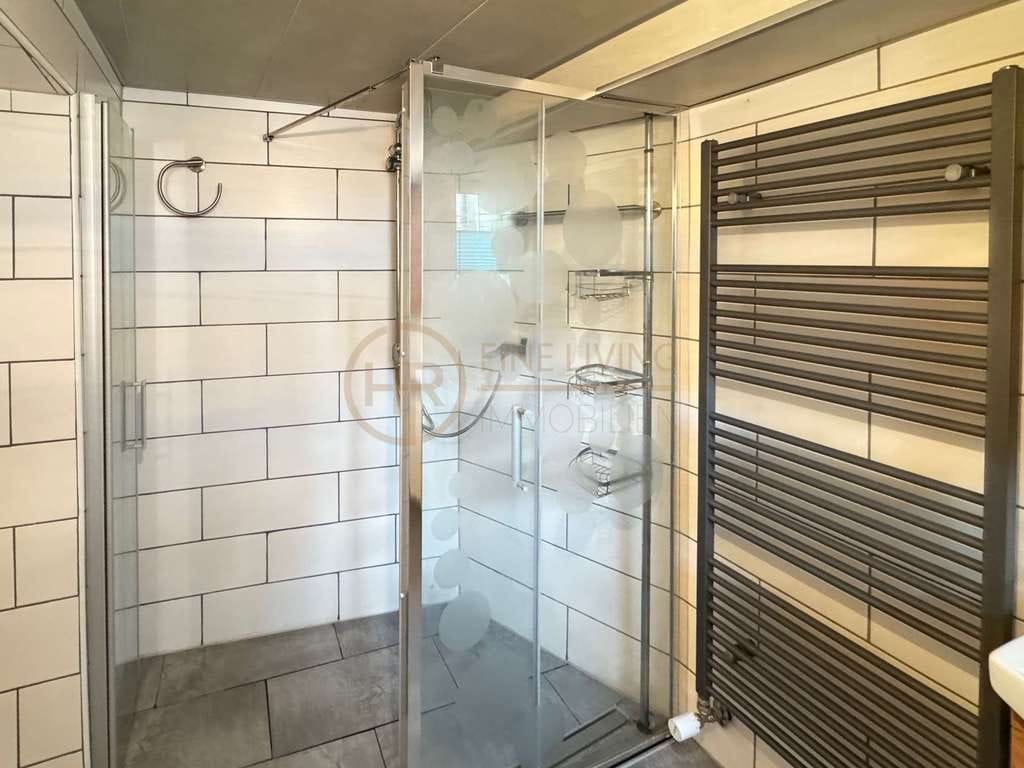 Immobilie in Brackenheim - Großzügiges Einfamilienhaus mit Anbau, Garten und viel Platz für die Familie - Bild 4