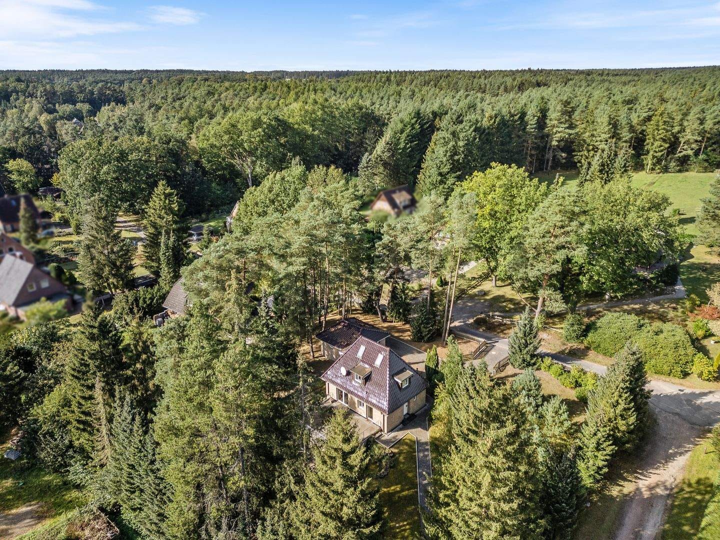 Immobilie in Undeloh - Saniertes Anwesen in der Heide - Wohnen, wo andere Urlaub machen - Bild 0