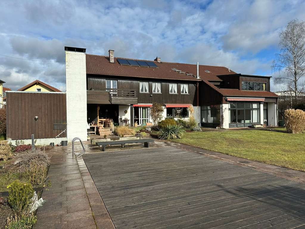 Immobilie in Massing - ***Einzigartiges Anwesen im Zentrum von Massing, mit traumhaften Ausblick ins Grüne*** - Bild 1