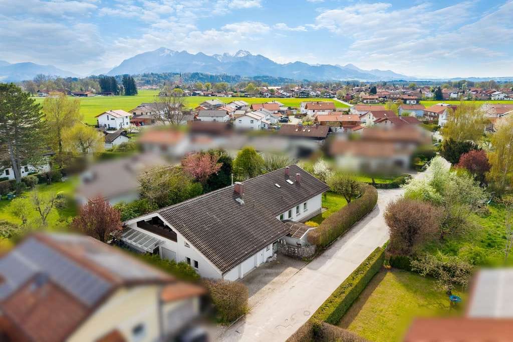 Immobilie in Übersee - Übersee: großzügiges Architektenhaus, ruhig und sonnig. Mit Büro, Praxis, oder Ferienwohnung. - Bild 1