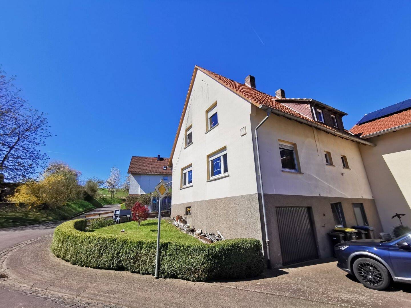 Immobilie in Grebenau - Ein Ort zum Ankommen und Durchatmen - liebevolles Einfamilienhaus in idyllischer Dorfruhe von Grebenau-Reimenrod - Bild 0