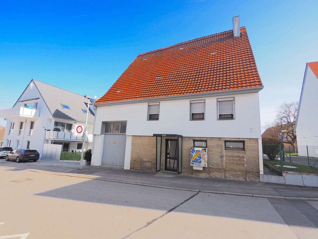 Immobilie in Bondorf - Einfamilienhaus mit Scheune und großem Ausbaupotential - Bild 3
