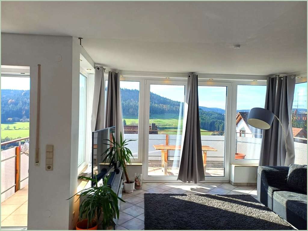 Immobilie in Haiterbach - Ihr Logenplatz im Grünen   4-ZW, Terrasse, Garten, Fernblick in Haiterbach-Oberschwandorf - Bild 0