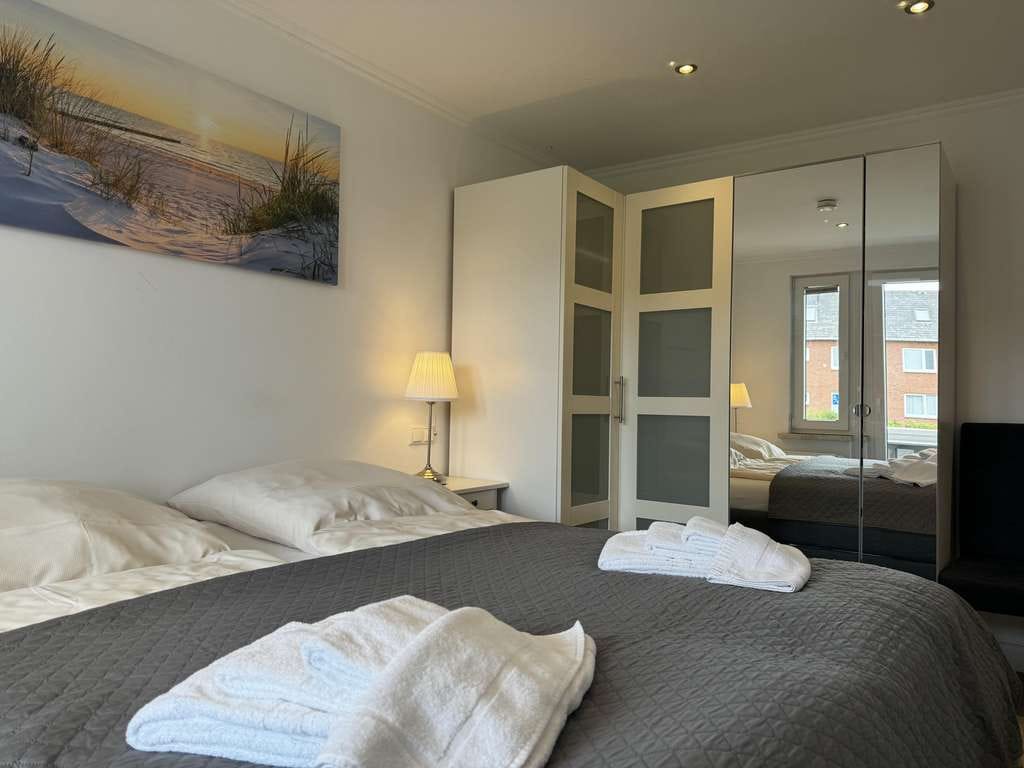 Immobilie in Hörnum (Sylt) - Charmante und frisch renovierte 2-Zimmer-Wohnung mit Balkon - Bild 1