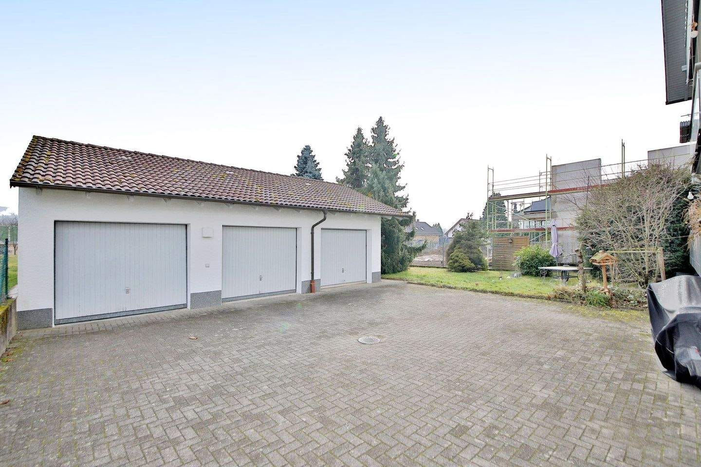 Immobilie in Malsch - Sanierte Kapitalanlage mit guter Rendite, drei Garagen und langjährigen Mietern in Malsch - Bild 3