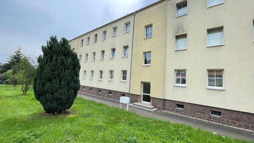 Immobilie in Döbeln - Achtung Preisrutsch! Dreiraumwohnung im Erdgeschoss eines gepflegten Mehrfamilienhauses - Bild 0