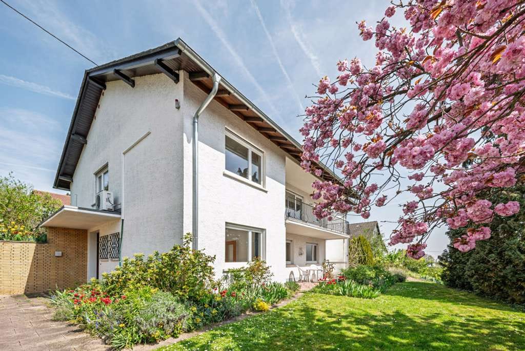 Immobilie in Ober-Olm - Freiraum pur! - Wohnen wie im großen Bungalow plus 3-Zimmer-Einliegerbereich und grandiosem Garten - Bild 0