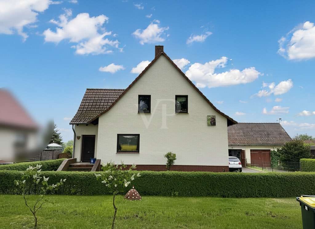 Immobilie in Bollewick - Einfamilienhaus im Stand der 90er Jahre möchte werden, mit Blick über die Felder - Bild 2