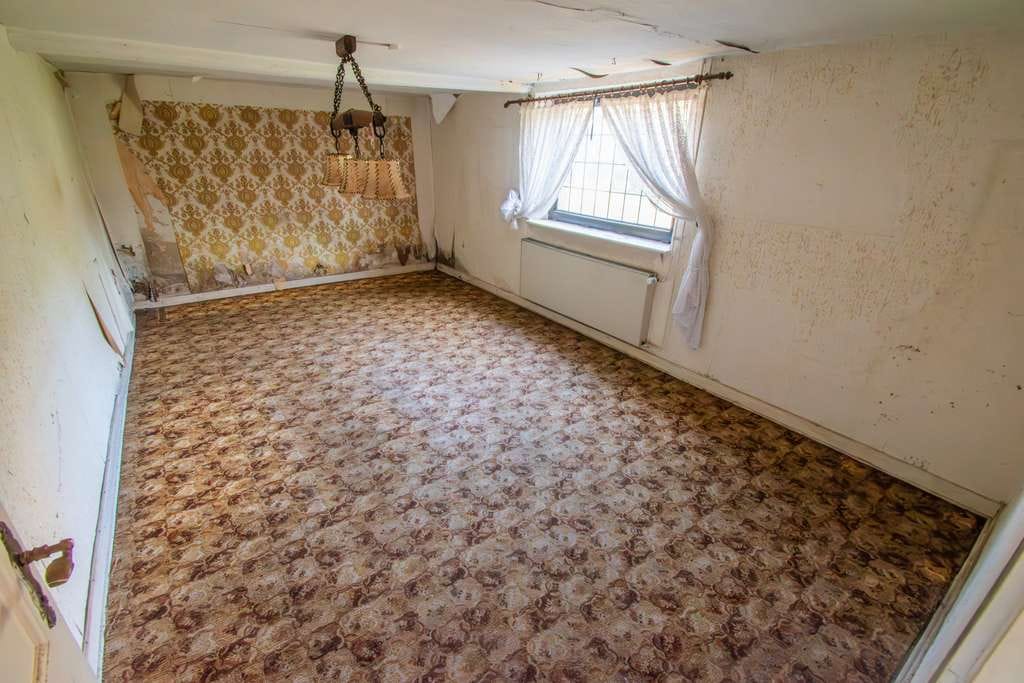 Immobilie in Neukirchen-Vluyn - Freistehendes, sanierungsbedürftiges EFH mit großzügiger Anbau-Option auf über 4.000 m2 Grundstück - Bild 4