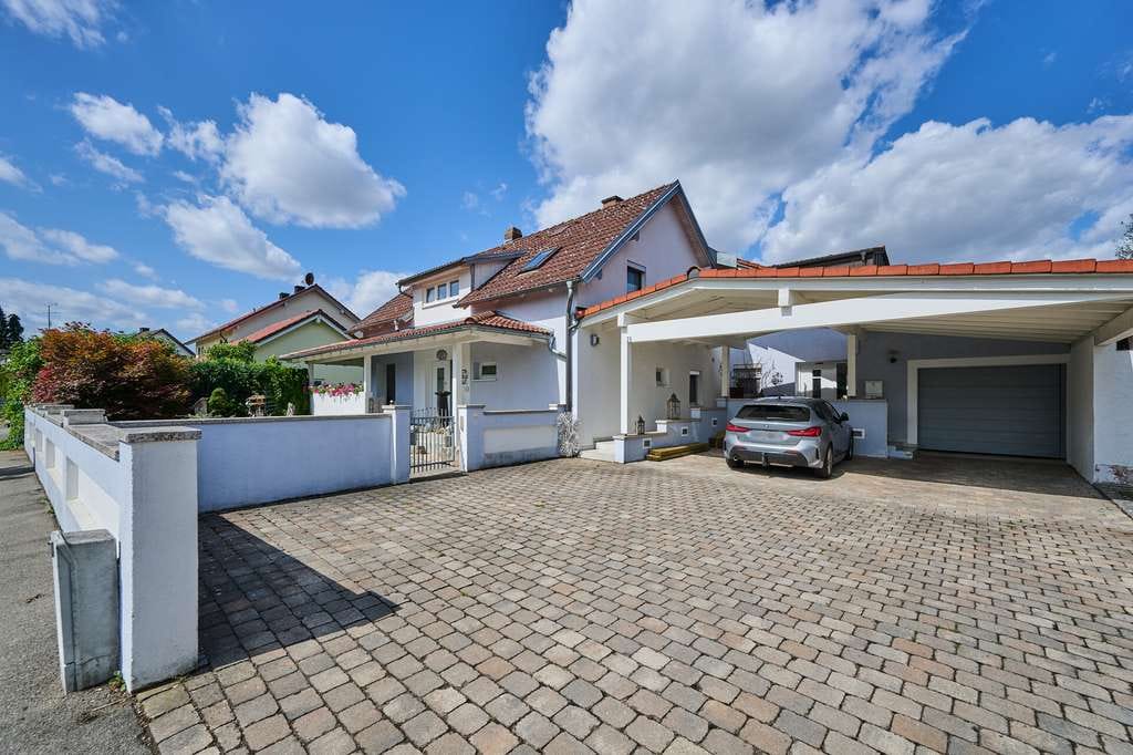 Immobilie in Salching - Großzügiges Ein-Zweifamilienhaus mit kernsaniertem Erdgeschoss und vielseitigem Nutzungspotenzial - Bild 0
