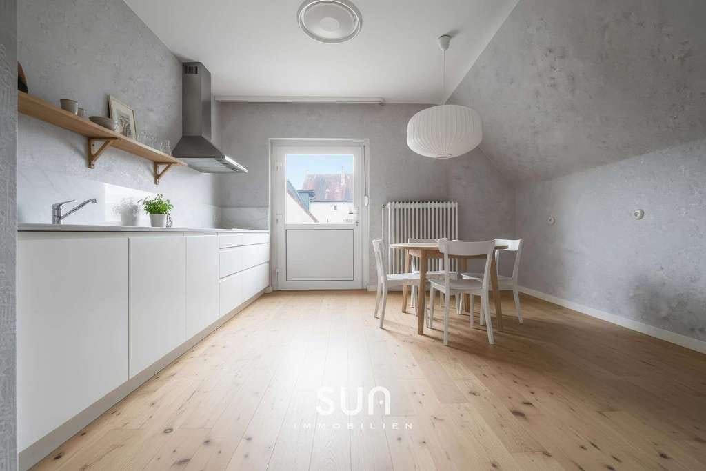 Immobilie in Friedrichsdorf - SUBSTANZ. LAGE. POTENZIAL! - Freistehendes Anwesen mit vielfältigen Entwicklungsmöglichkeiten - Bild 2