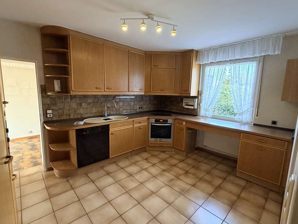 Immobilie in Hochheim - Zentral wohnen - in Ruhe genießen, Einfamilienhaus mit Einliegerwohnung und großem Garten  - Bild 3