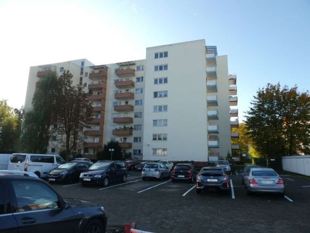 Immobilie in Hanau - Vermietete Eigentumswohnung mit Balkon und Stellplatz - Bild 2