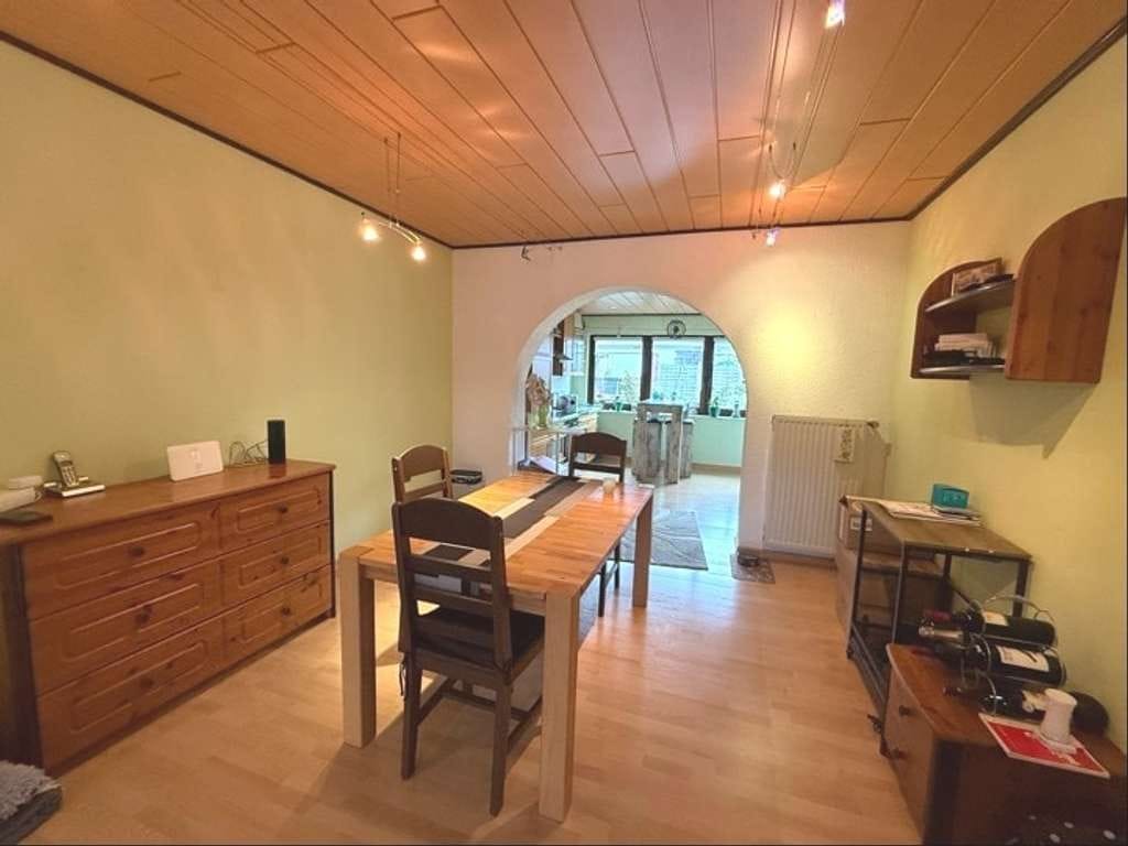 Immobilie in Eppelborn - TOP gepflegtes 1-2-Familienhaus mit Garten und Garage - Eppelborn - Bild 2