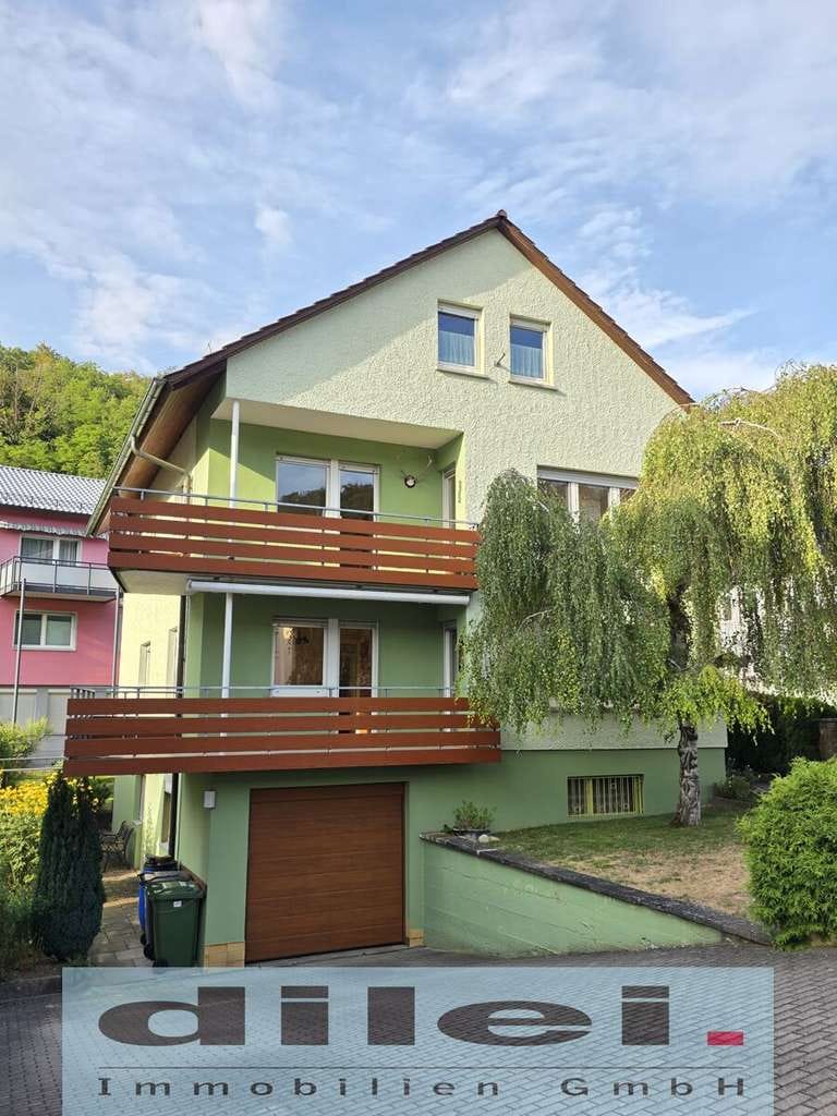 Immobilie in Kämpfelbach - **Kämpfelbach-Ersingen, gepflegtes und teilmodernisiertes 2 Familien-Haus mit Garten und Garage** - Bild 0