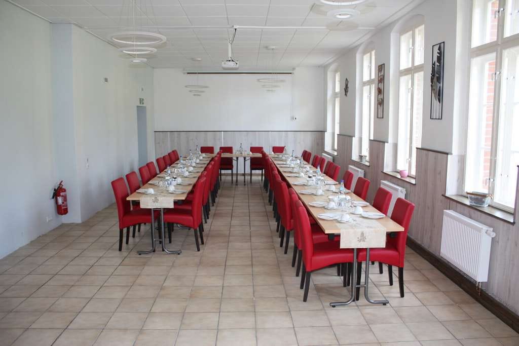 Immobilie in Uckerland - Viel Platz im Haus und auf dem Grundstück - Bild 2