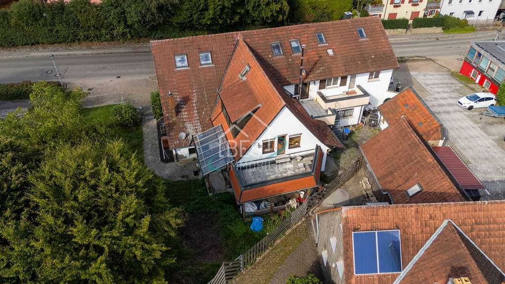 Immobilie in Michelfeld - Zwei Häuser, Gewerbe, Garagen & Freiflächen – vielseitiges Anwesen mit Potenzial - Bild 3