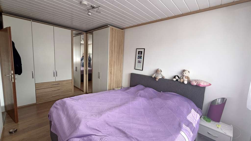 Immobilie in Bernau im Schwarzwald - Modernisierte 3,5-Zimmer-Dachgeschosswohnung mit toller Balkonsicht & Garage in Bernau! - Bild 1