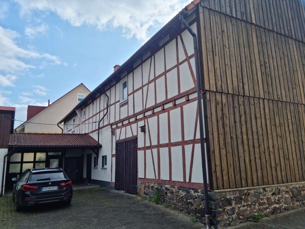Immobilie in Herbstein - Denkmalgeschützes Fachwerkhaus in zentraler Lage von Herbstein! - Bild 1