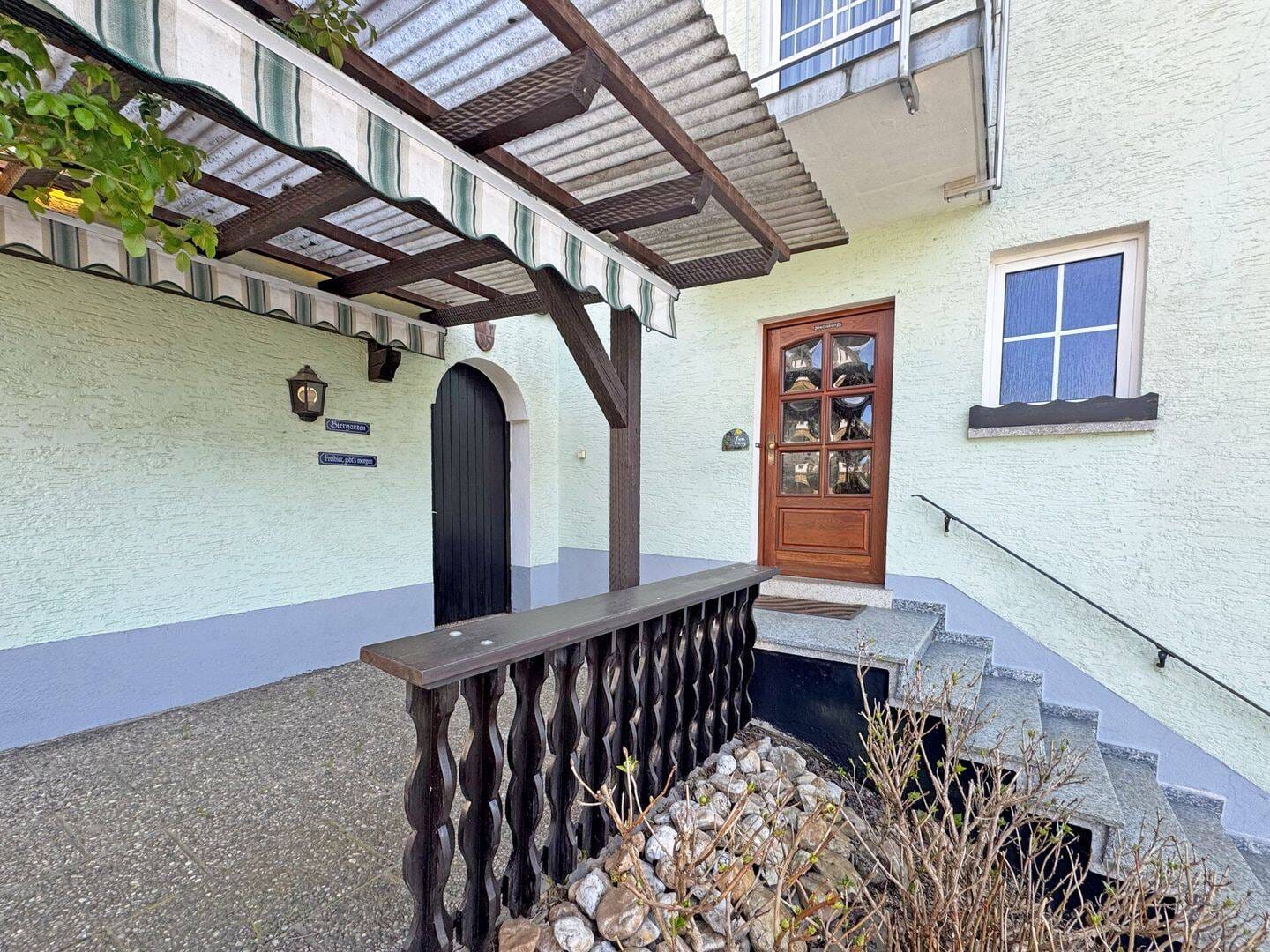 Immobilie in Wilhelmsthal - Familienfreundliches Einfamilienhaus mit Weitblick im Frankenwald - Bild 2