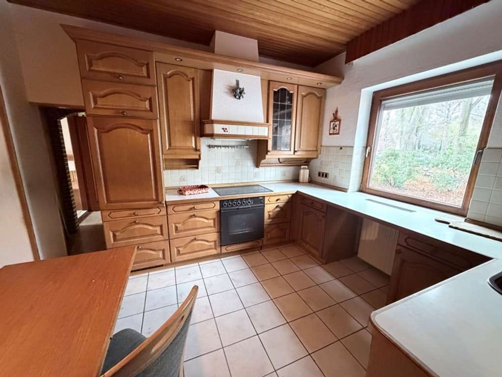 Immobilie in Schwanewede - Zweifamilienhaus in ruhiger und dennoch zentraler Lage von Schwanewede im Ortsteil Neuenkirchen - Bild 1
