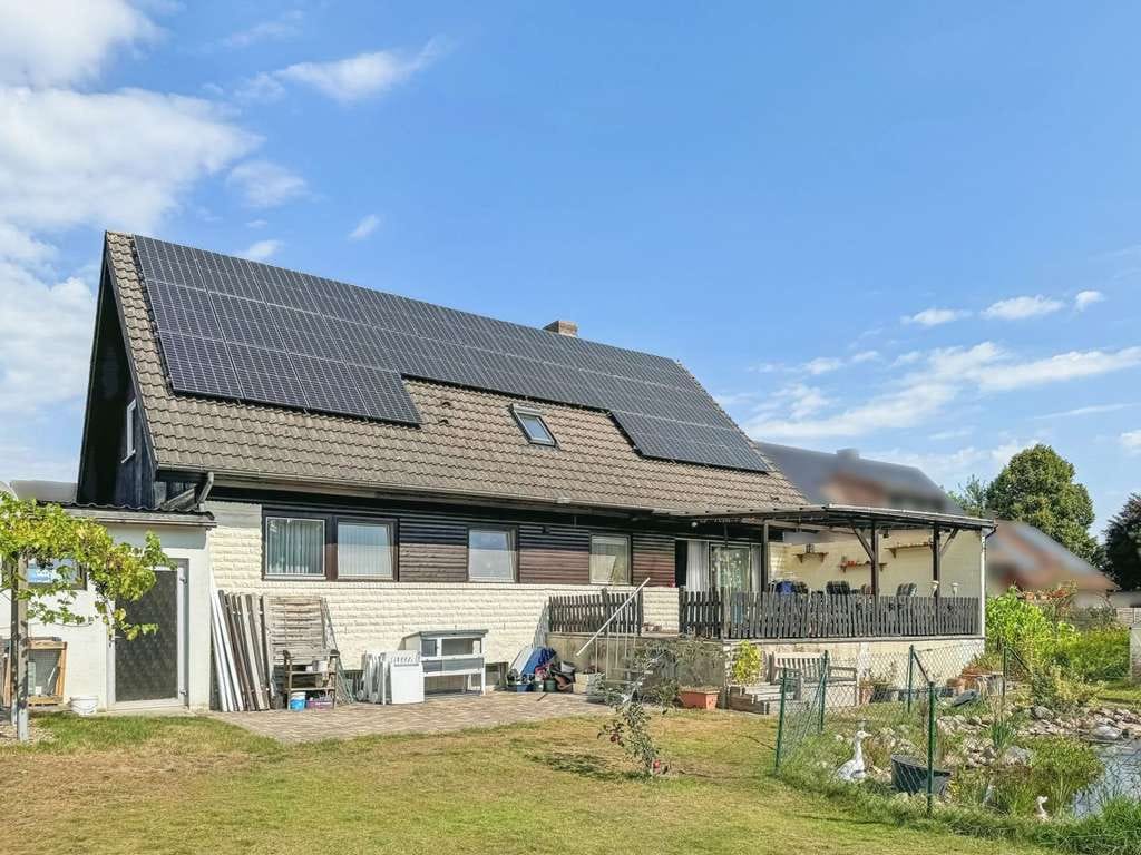 Immobilie in Ehra-Lessien - Großzügiges Ein- bis Zweifamilienhaus mit idyllischem Garten und modernem Komfort in Ehra-Lessien - Bild 1
