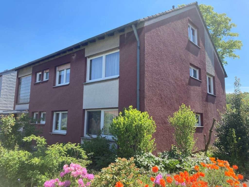 Immobilie in Holzwickede - Viel Platz für Ihre Pläne: Mehrfamilienhaus mit 3 WE in Holzwickede, 272 m² WFL, 98 m² KG - Bild 2