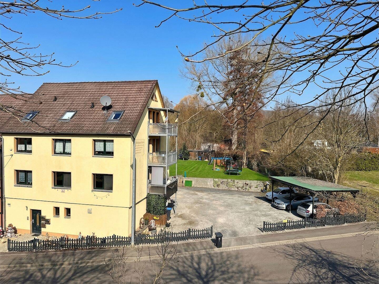 Immobilie in Eisenach - Gepflegtes Dreifamilienhaus in ruhiger Wohnlage in Eisenach - ideale Kapitalanlage - Bild 0