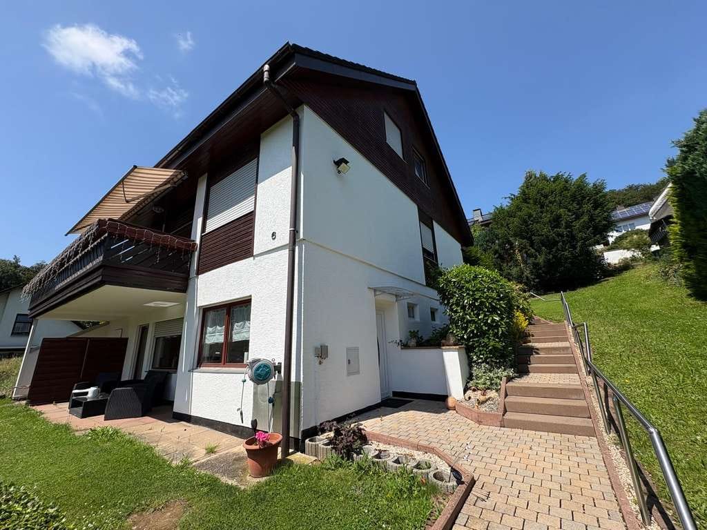 Immobilie in Fuldatal - Familienfreundliches, naturnahes Zuhause mit viel Platz und separater Einliegerwohnung - Bild 0